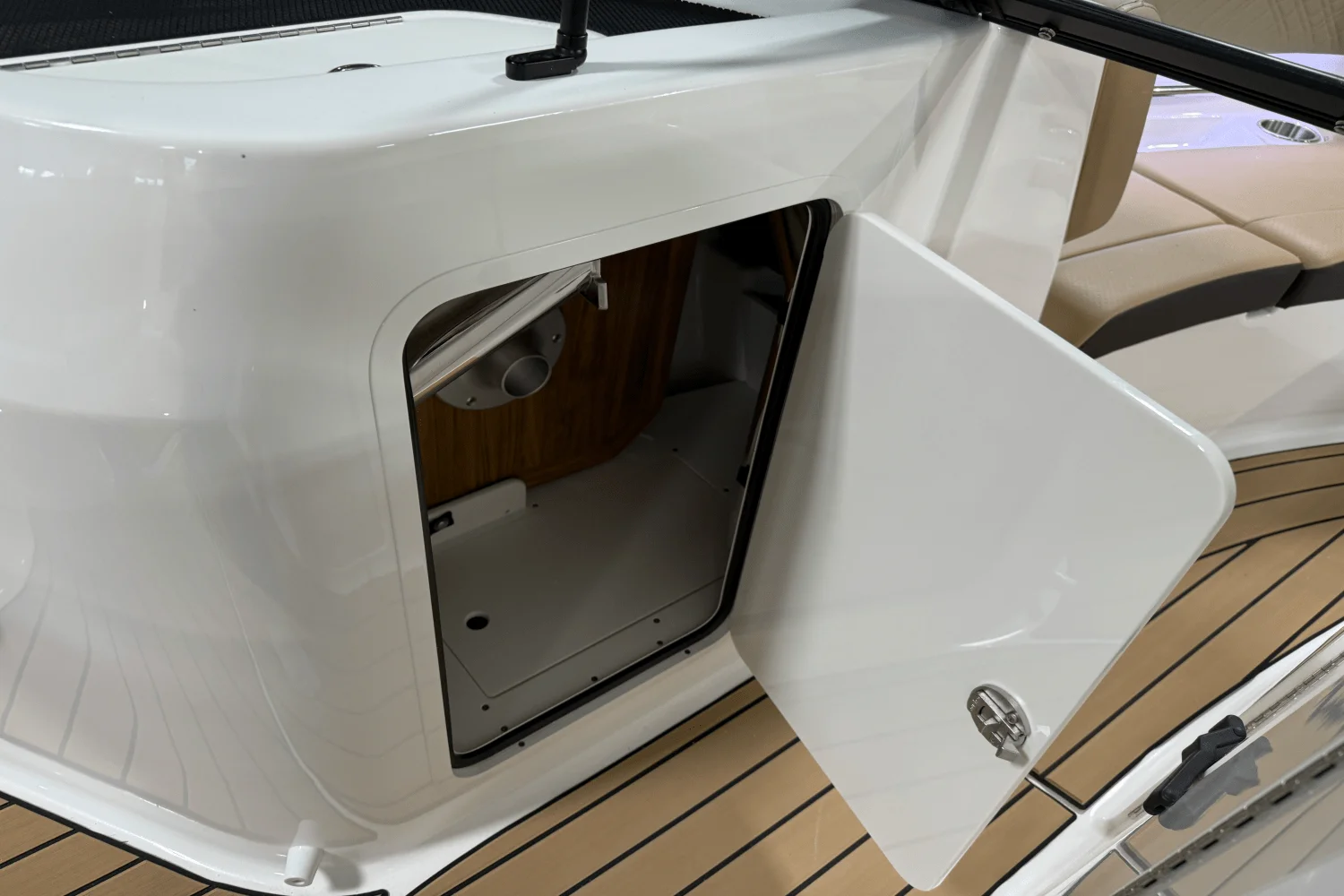 2026 Sea Ray SDX 230 Outboard Image Thumbnail #70