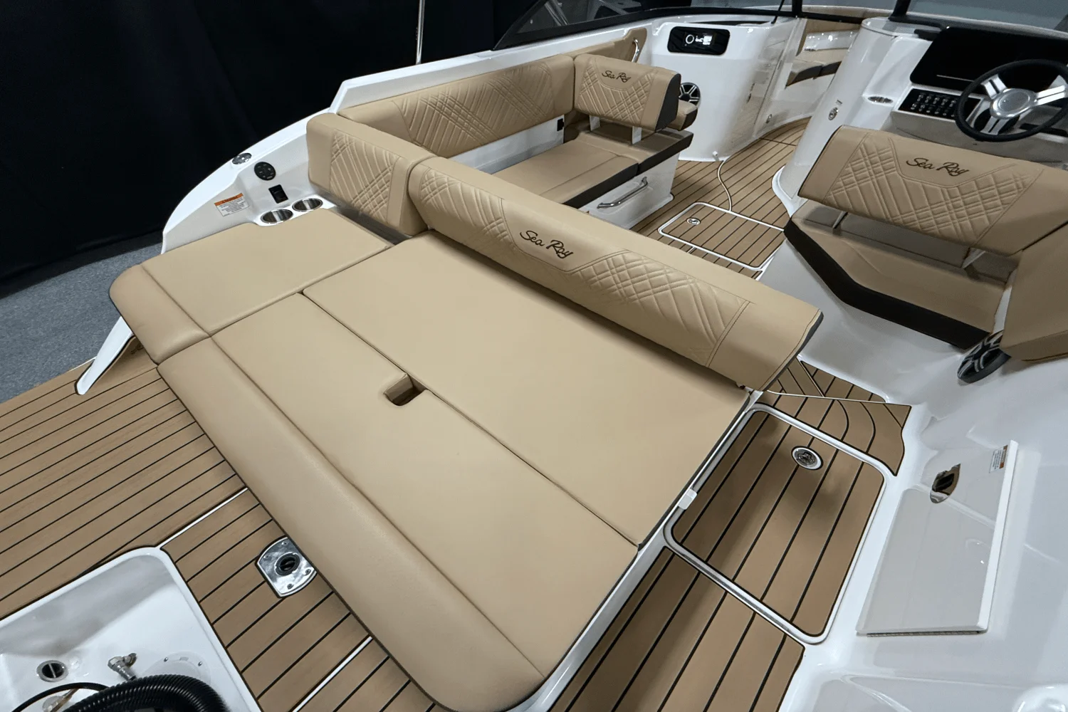 2026 Sea Ray SDX 230 Outboard Image Thumbnail #26