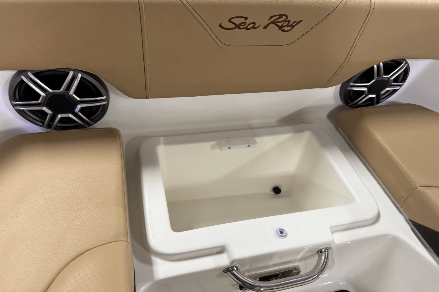 2026 Sea Ray SDX 230 Outboard Image Thumbnail #83