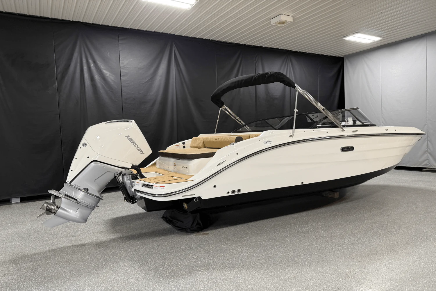 2026 Sea Ray SDX 230 Outboard Image Thumbnail #2