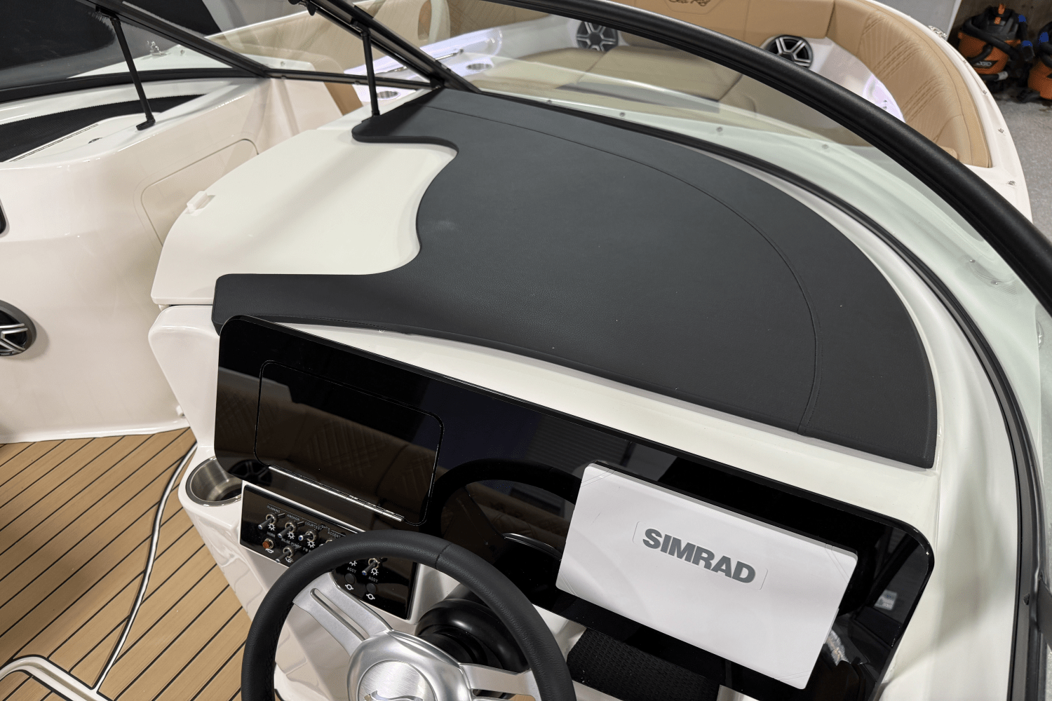 2026 Sea Ray SDX 230 Outboard Image Thumbnail #57