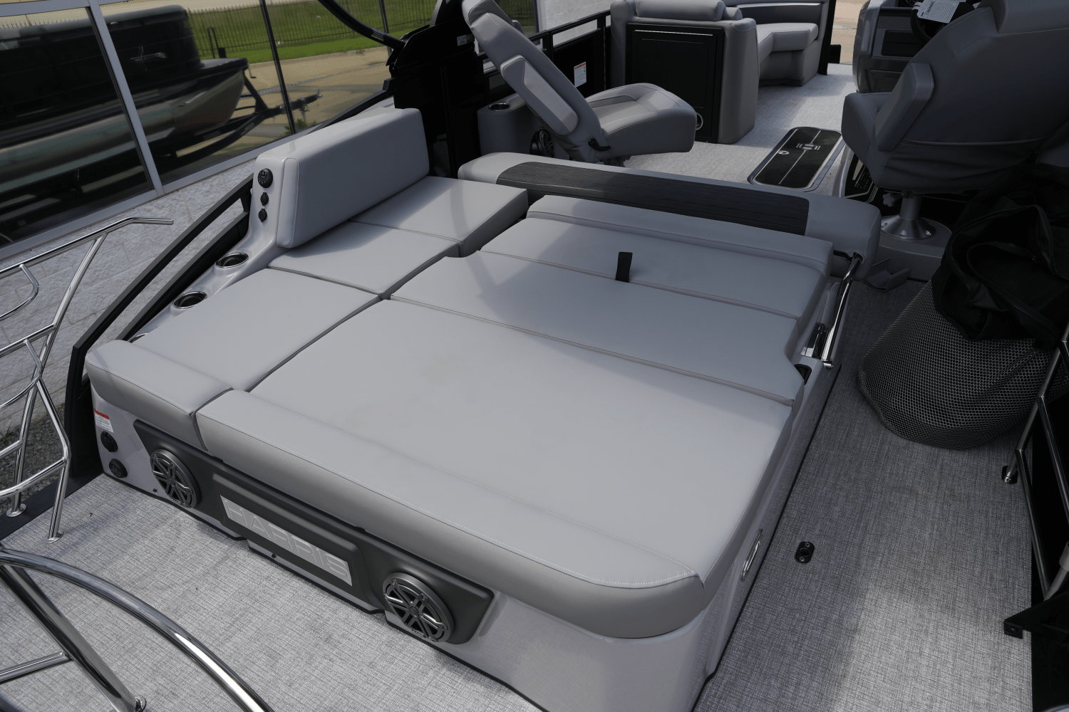 2025 Harris 230 Solstice Image Thumbnail #23