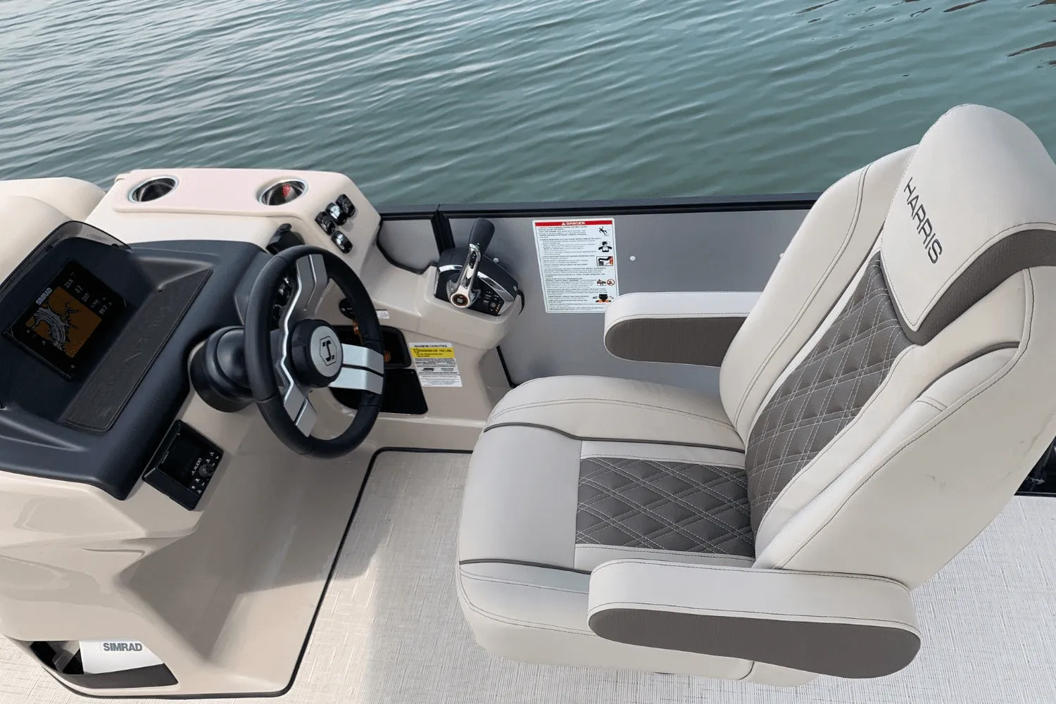 2025 Harris 250 Sunliner Sport Image Thumbnail #12