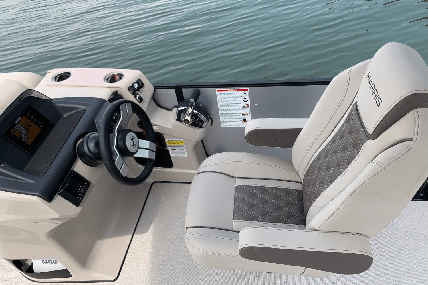 2025 Harris 250 Sunliner Sport Image Thumbnail #12