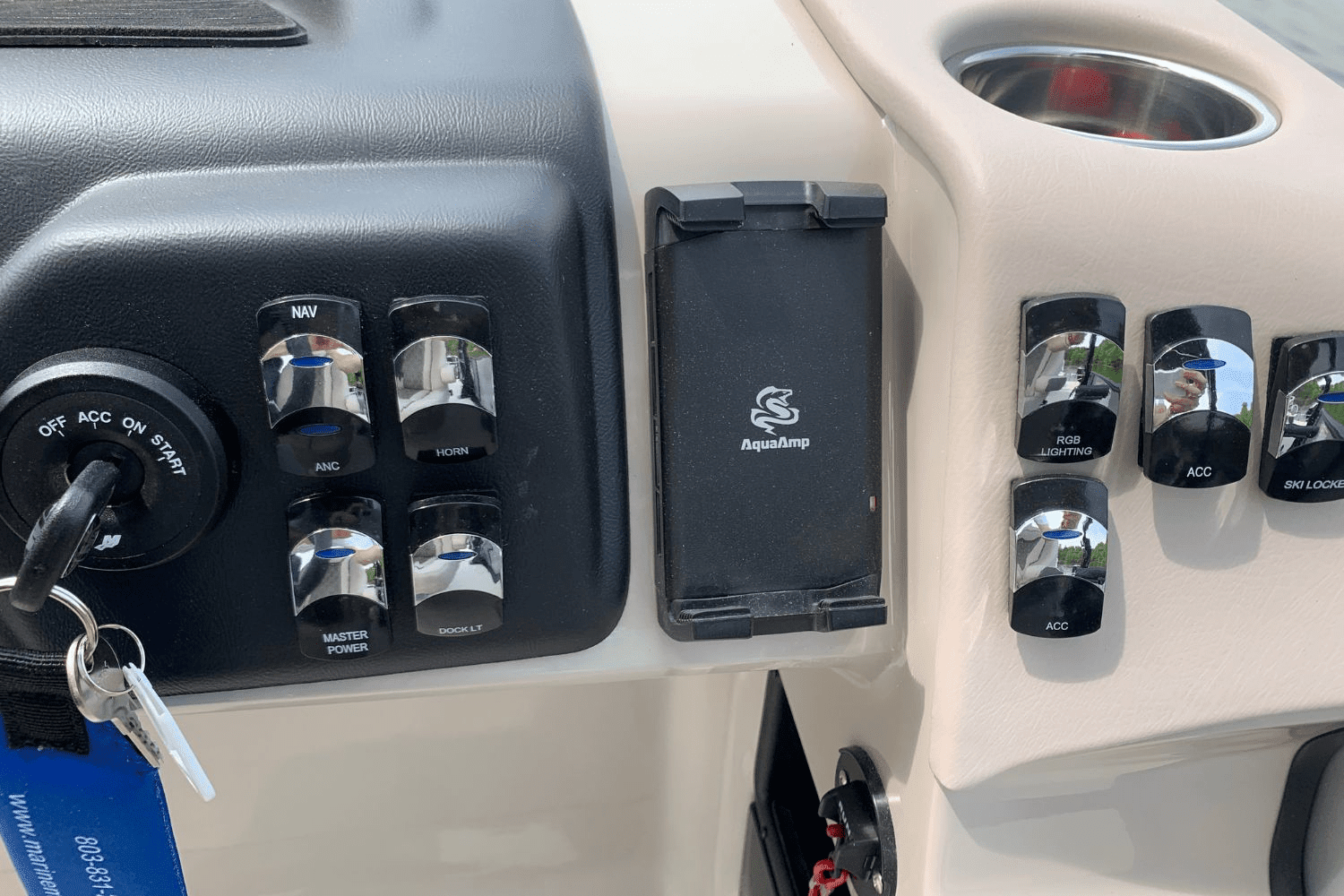 2025 Harris 250 Sunliner Sport Image Thumbnail #17