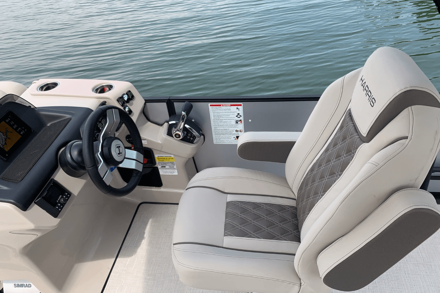 2025 Harris 250 Sunliner Sport Image Thumbnail #11