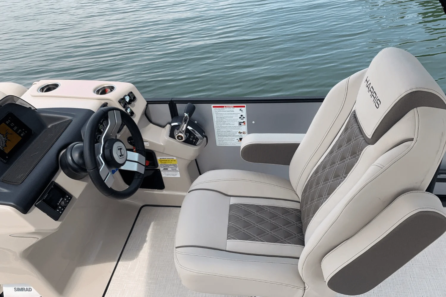 2025 Harris 250 Sunliner Sport Image Thumbnail #11