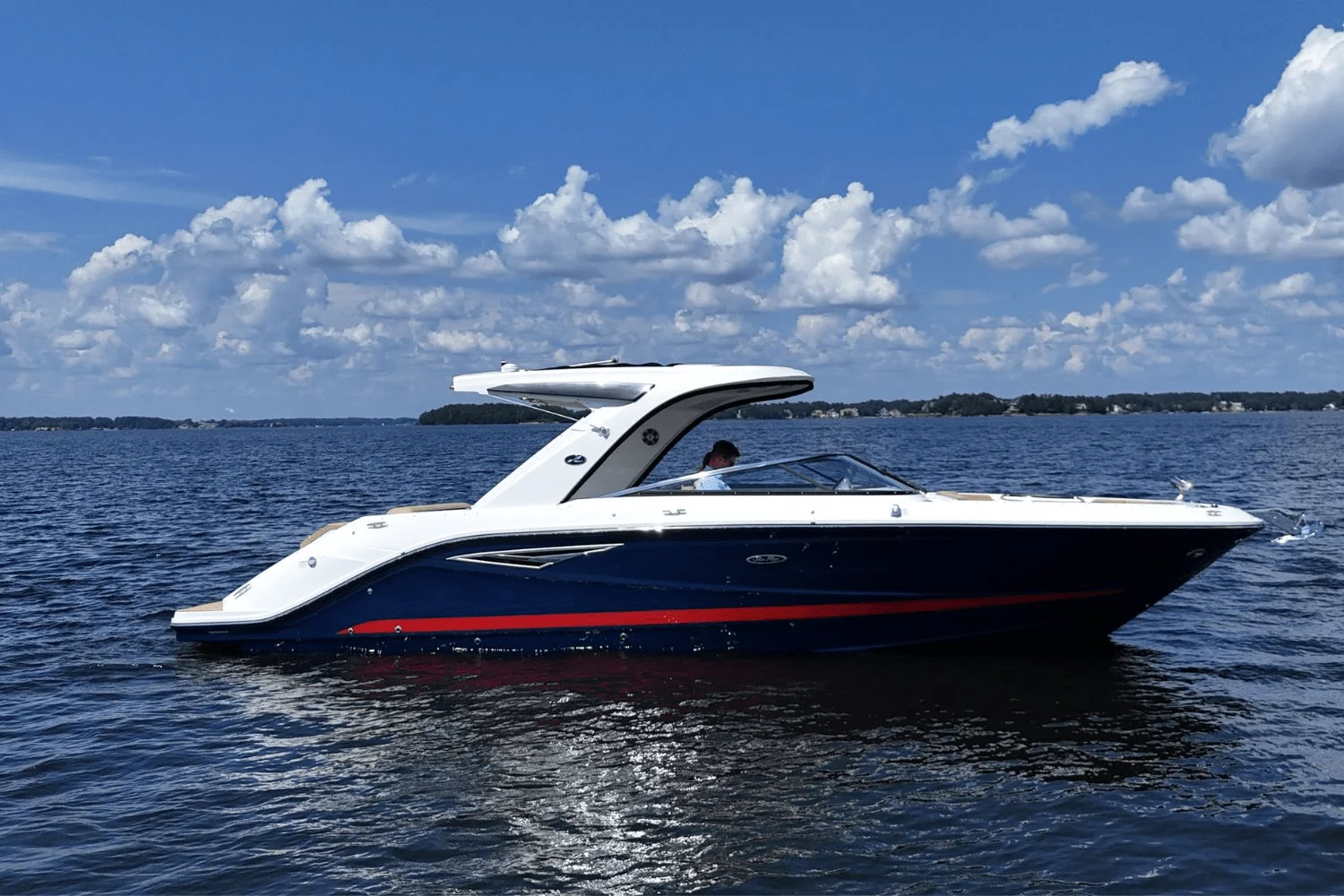 2026 Sea Ray SLX 310 Image Thumbnail #8