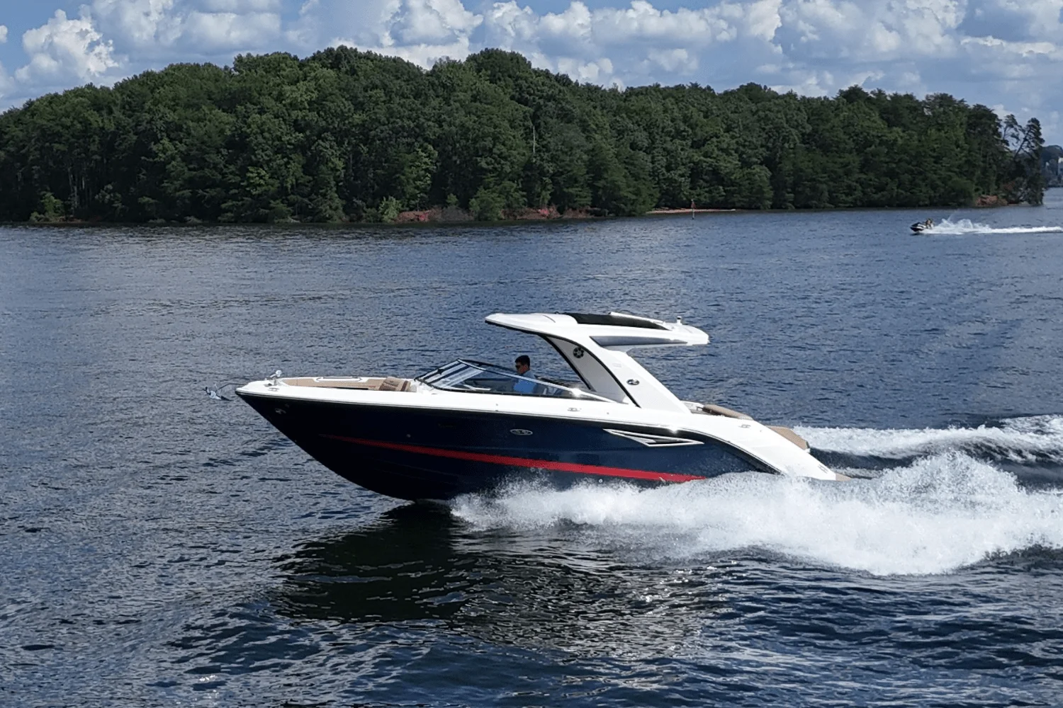 2026 Sea Ray SLX 310 Image Thumbnail #1