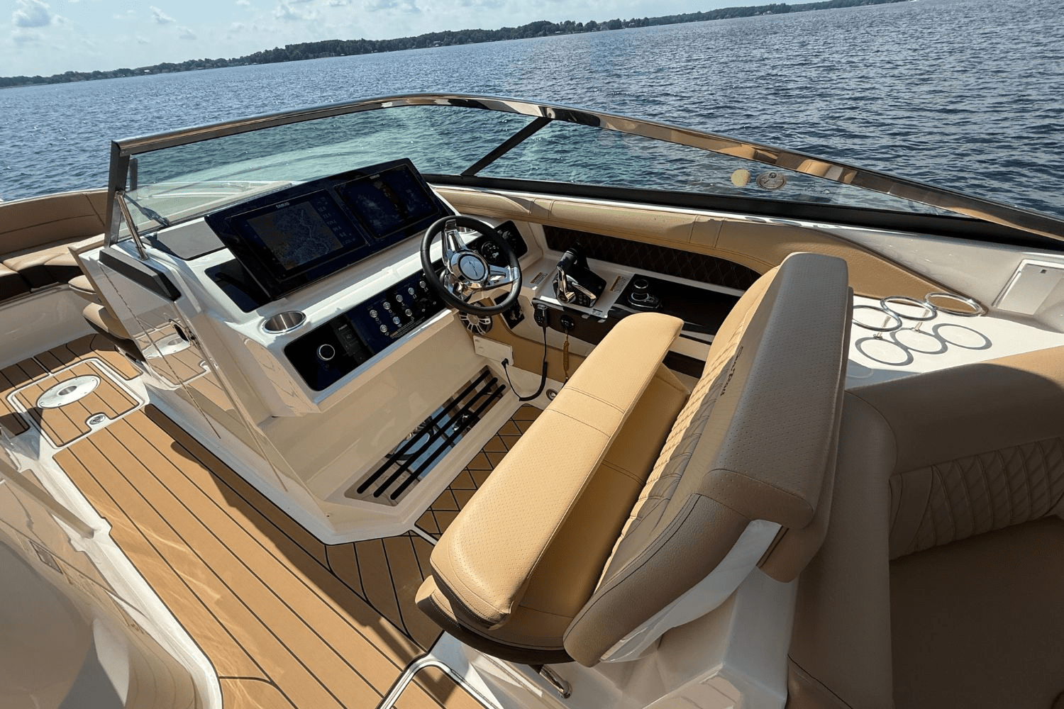 2026 Sea Ray SLX 310 Image Thumbnail #21