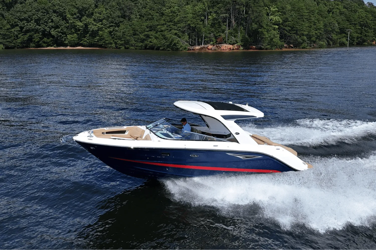 2026 Sea Ray SLX 310 Image Thumbnail #2