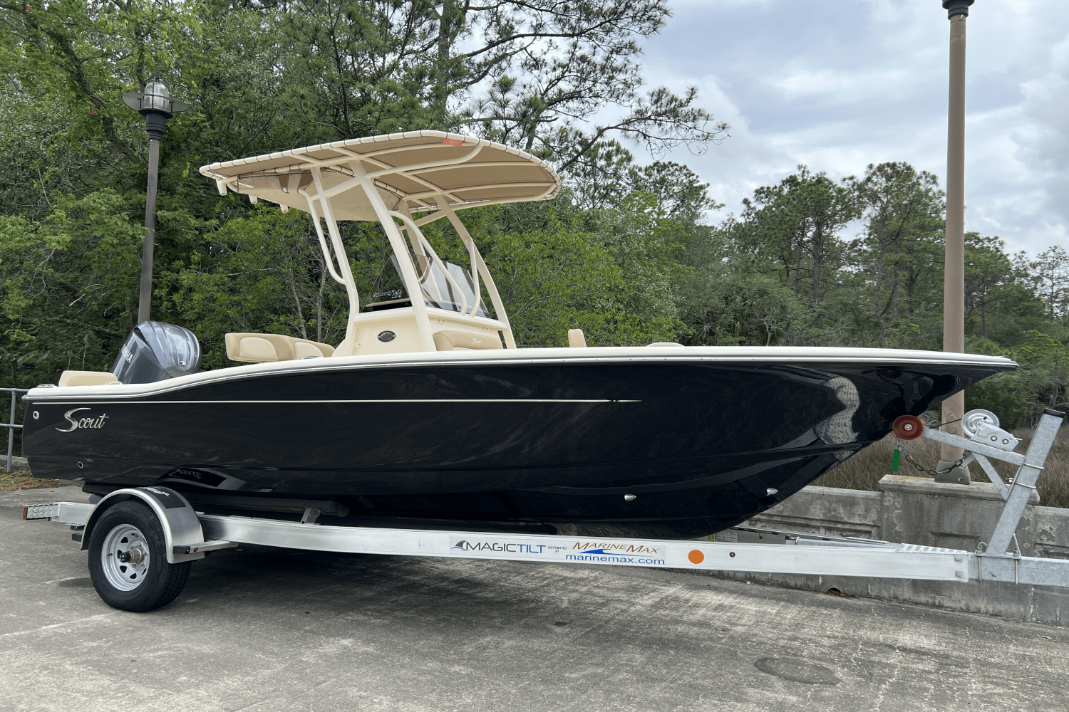 2025 Scout 195 Sportfish Image Thumbnail #0
