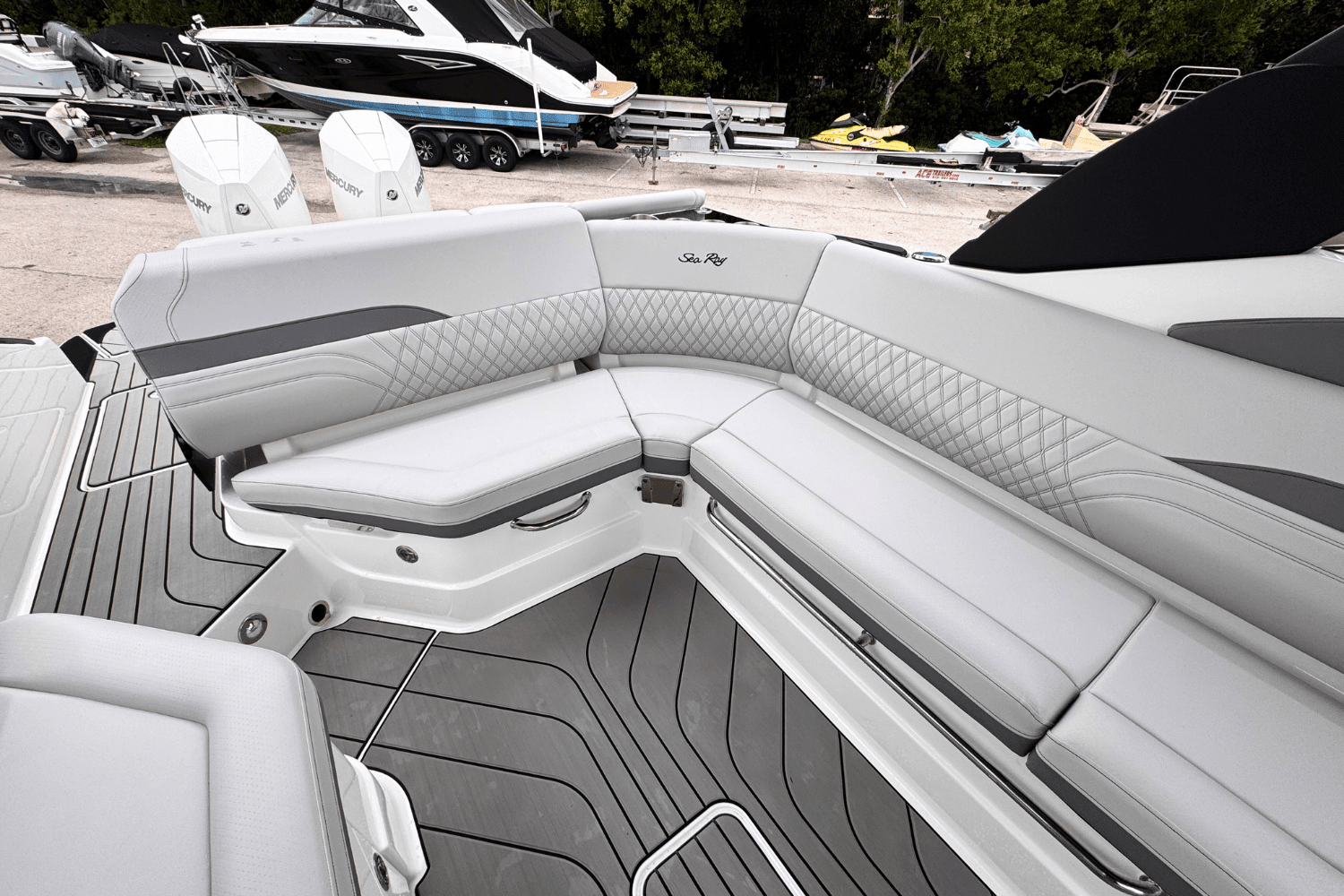 2025 Sea Ray SLX 280 Outboard Image Thumbnail #8