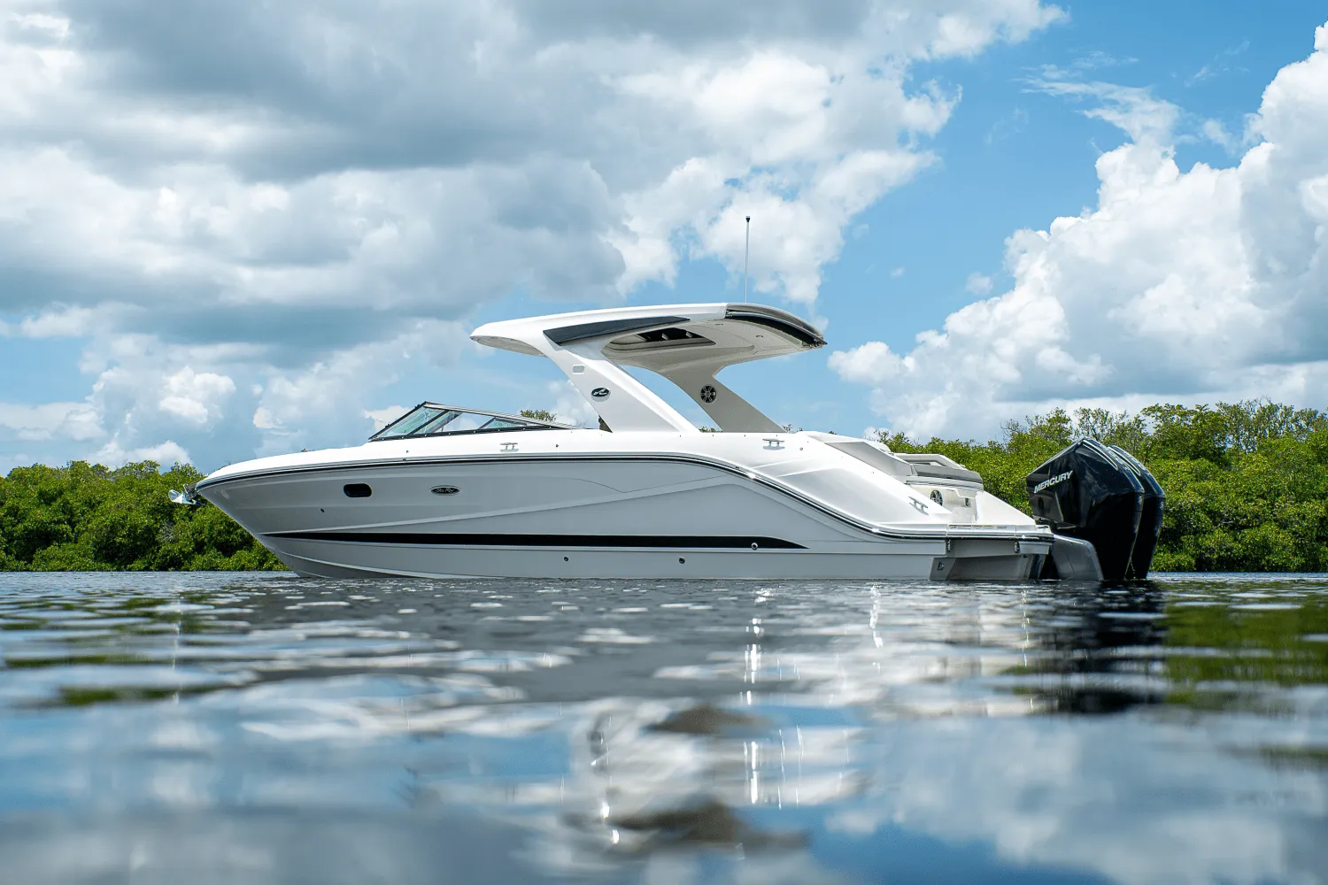 2026 Sea Ray SLX 310 Ouboard Image Thumbnail #1
