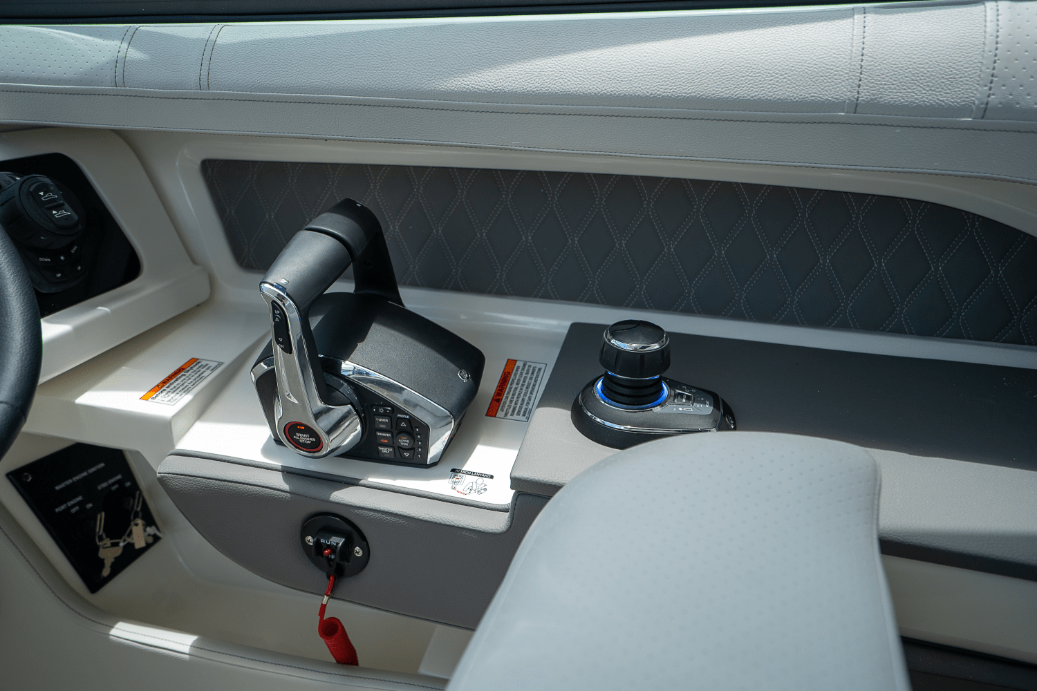 2026 Sea Ray 310SLX-OB Image Thumbnail #16