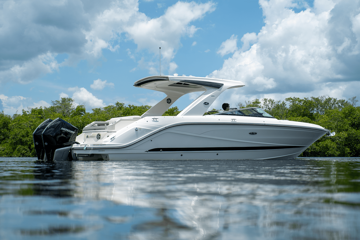 2026 Sea Ray SLX 310 Outboard Image Thumbnail #24