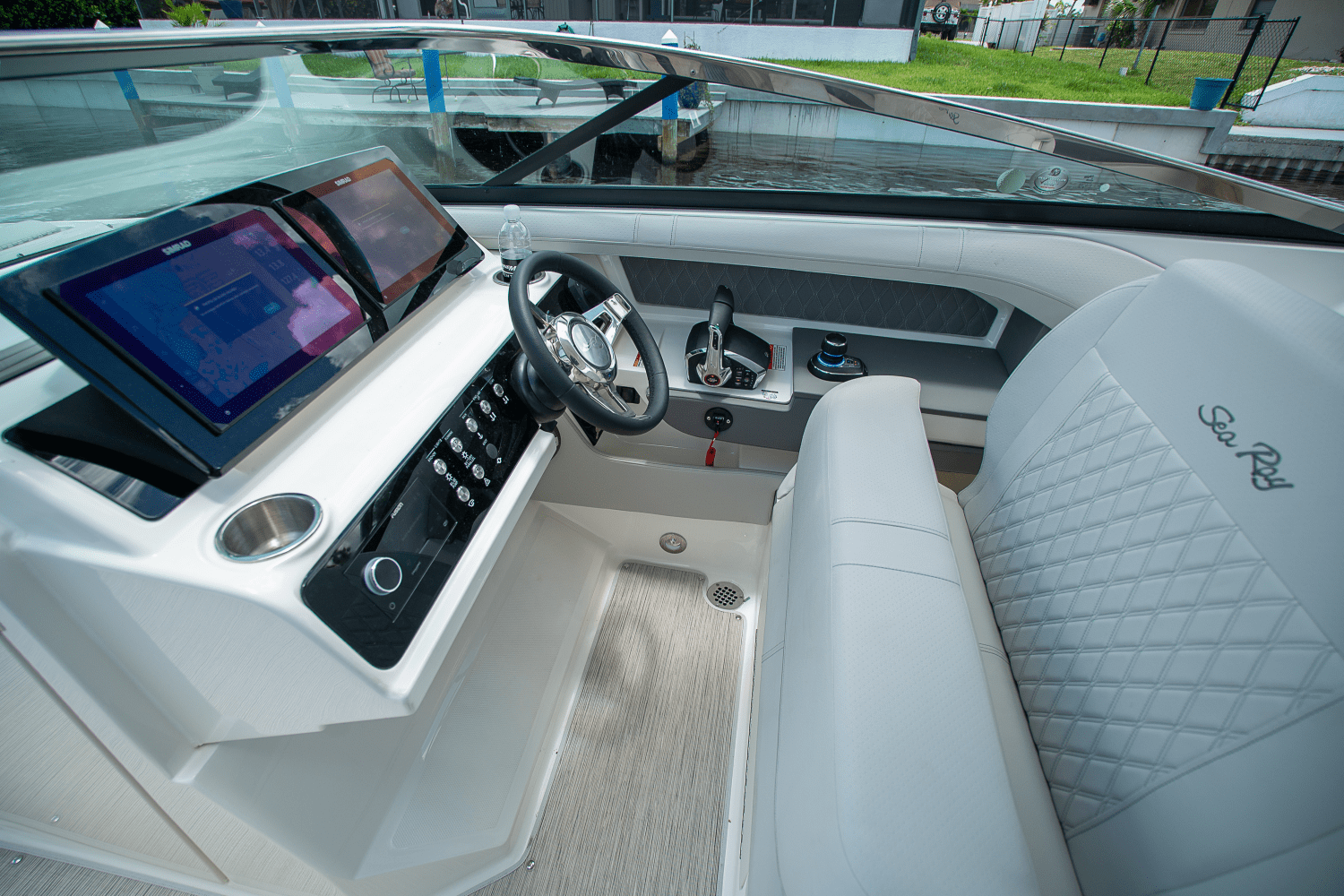 2026 Sea Ray SLX 310 Outboard Image Thumbnail #13