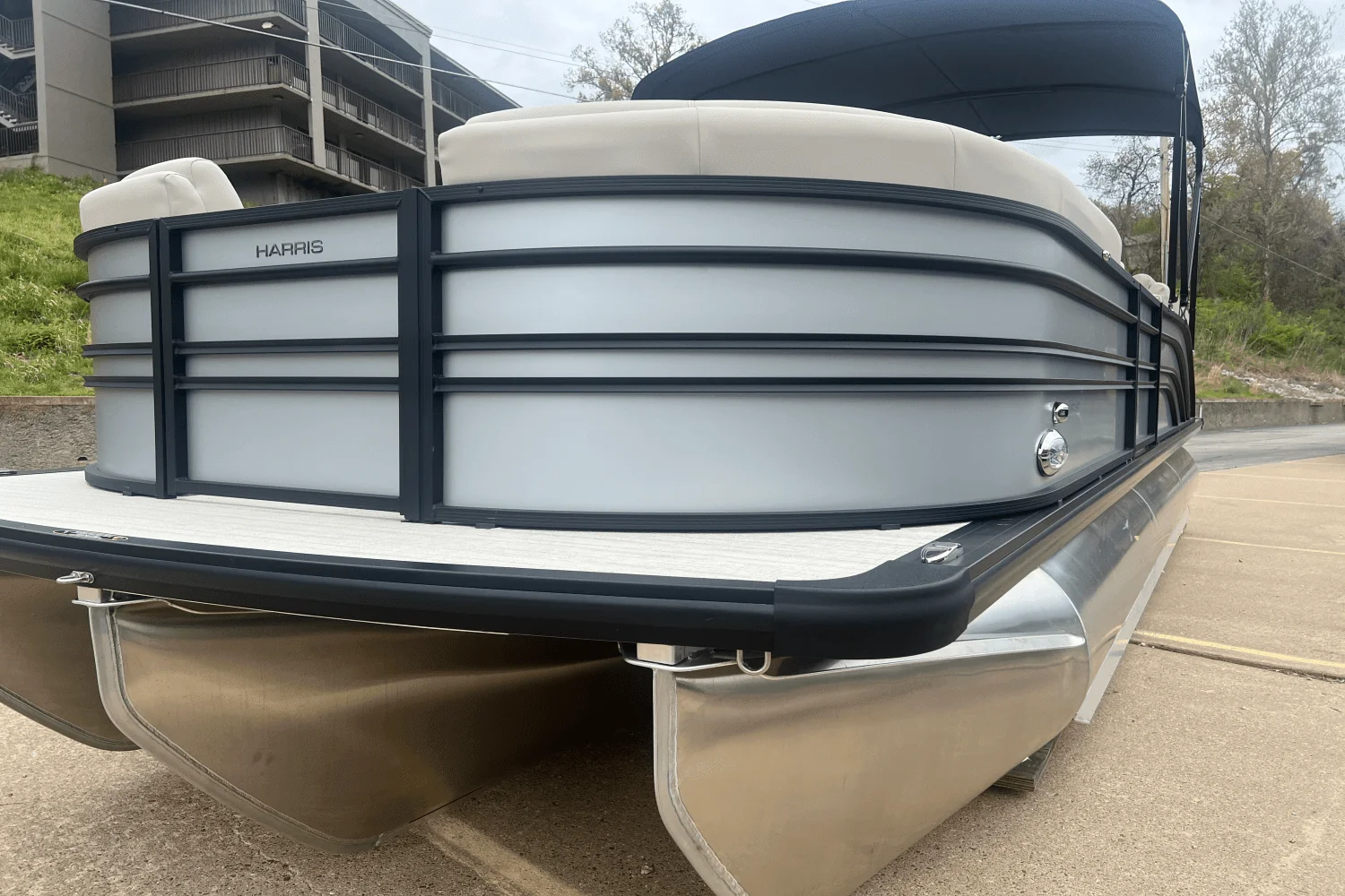 2025 Harris 250 Sunliner Image Thumbnail #2