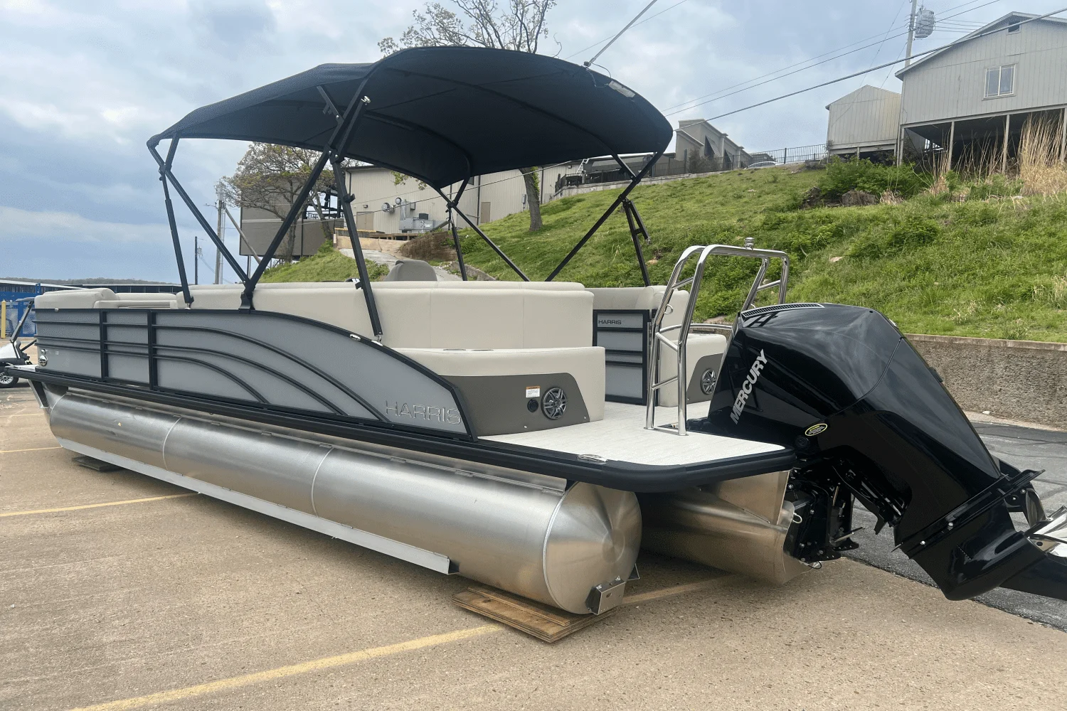 2025 Harris 250 Sunliner Image Thumbnail #8