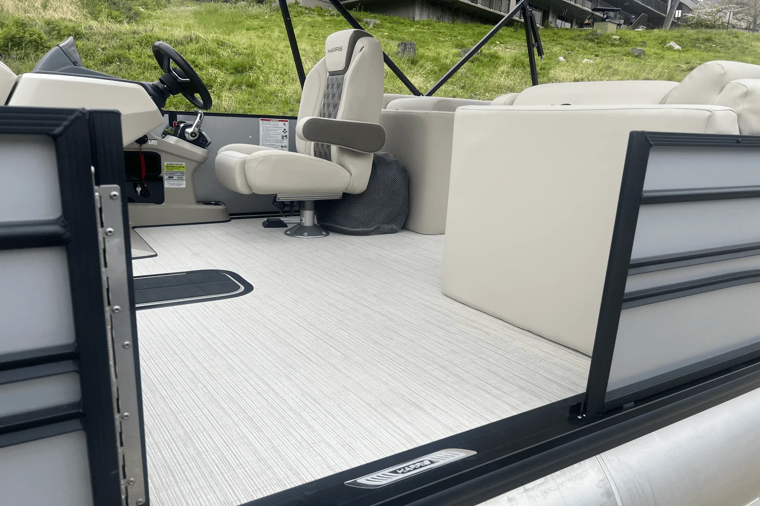 2025 Harris 250 Sunliner Image Thumbnail #7