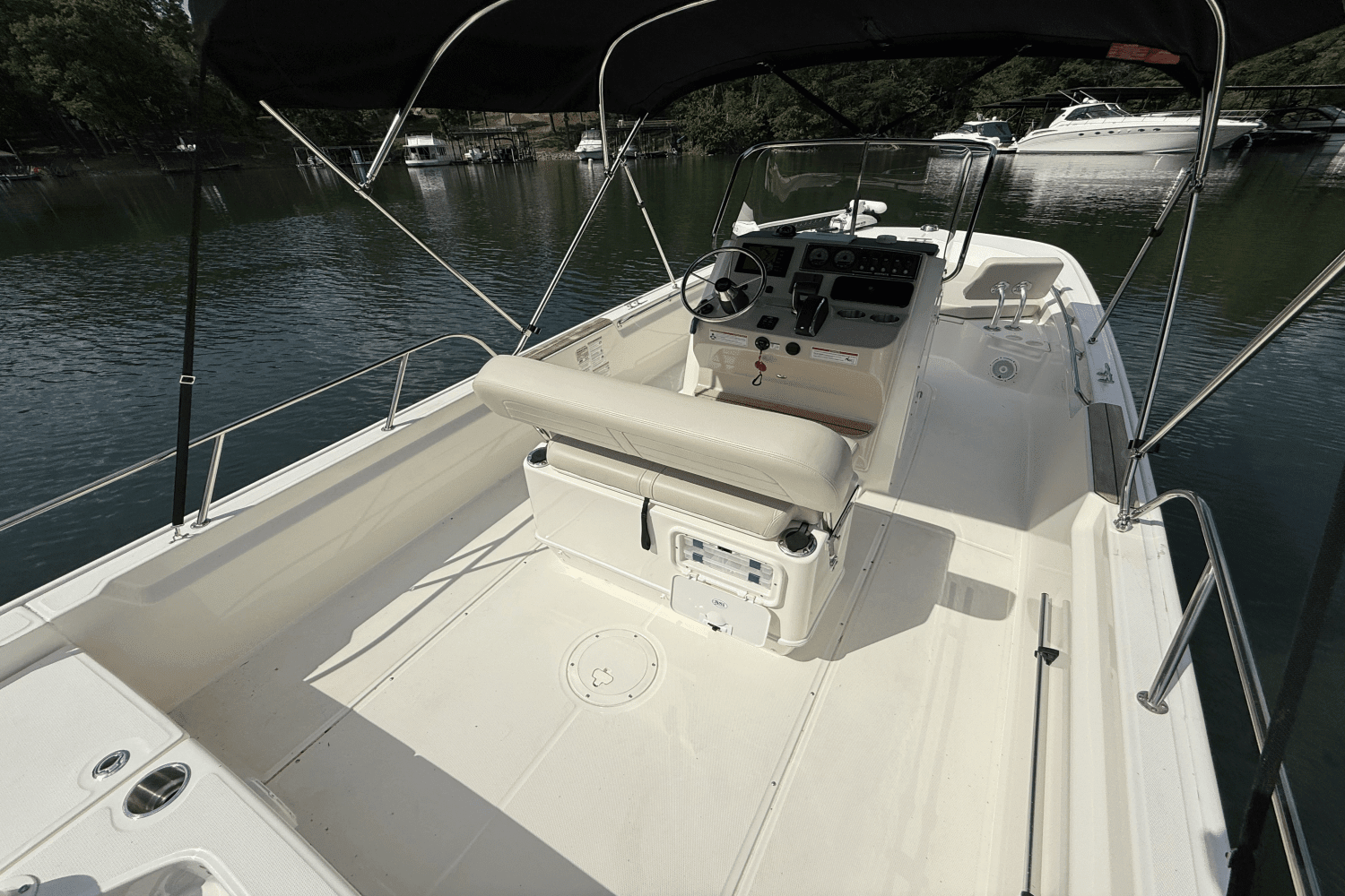 2024 Boston Whaler 210 MONTAUK Image Thumbnail #34