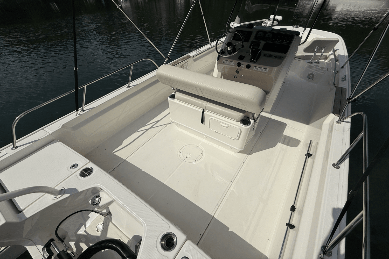 2024 Boston Whaler 210 MONTAUK Image Thumbnail #30