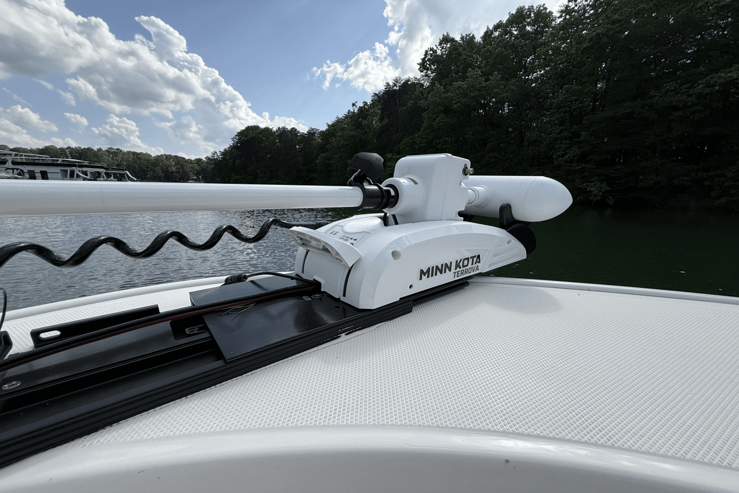 2024 Boston Whaler 210 MONTAUK Image Thumbnail #54