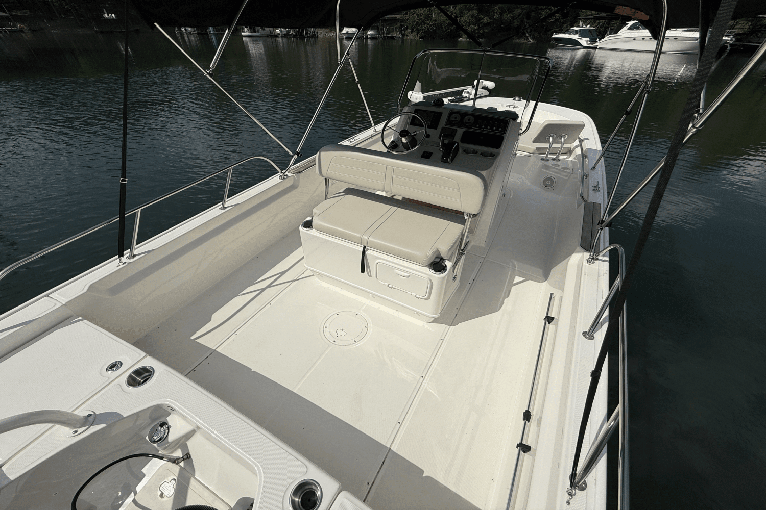 2024 Boston Whaler 210 MONTAUK Image Thumbnail #31