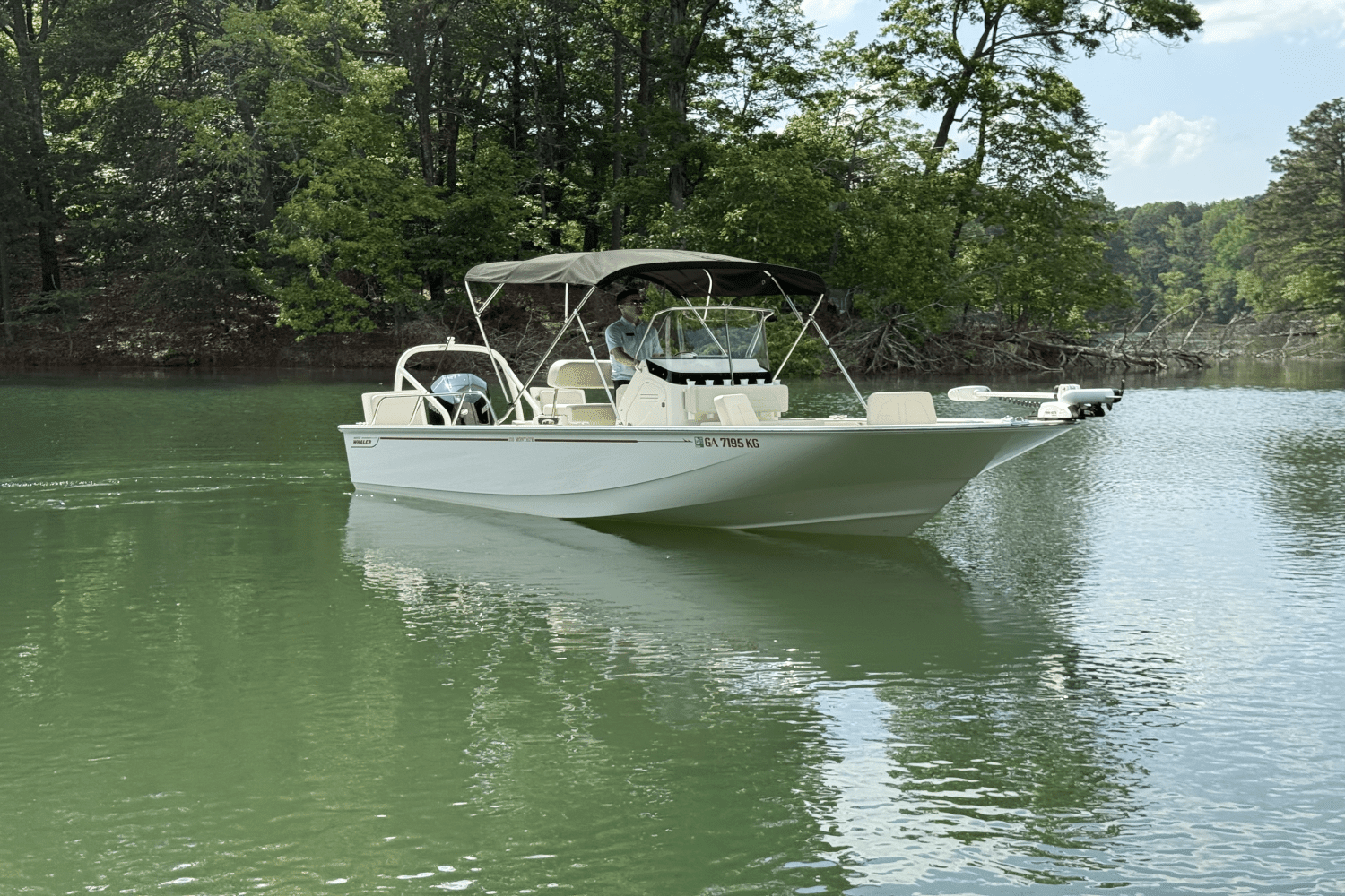 2024 Boston Whaler 210 MONTAUK Image Thumbnail #13