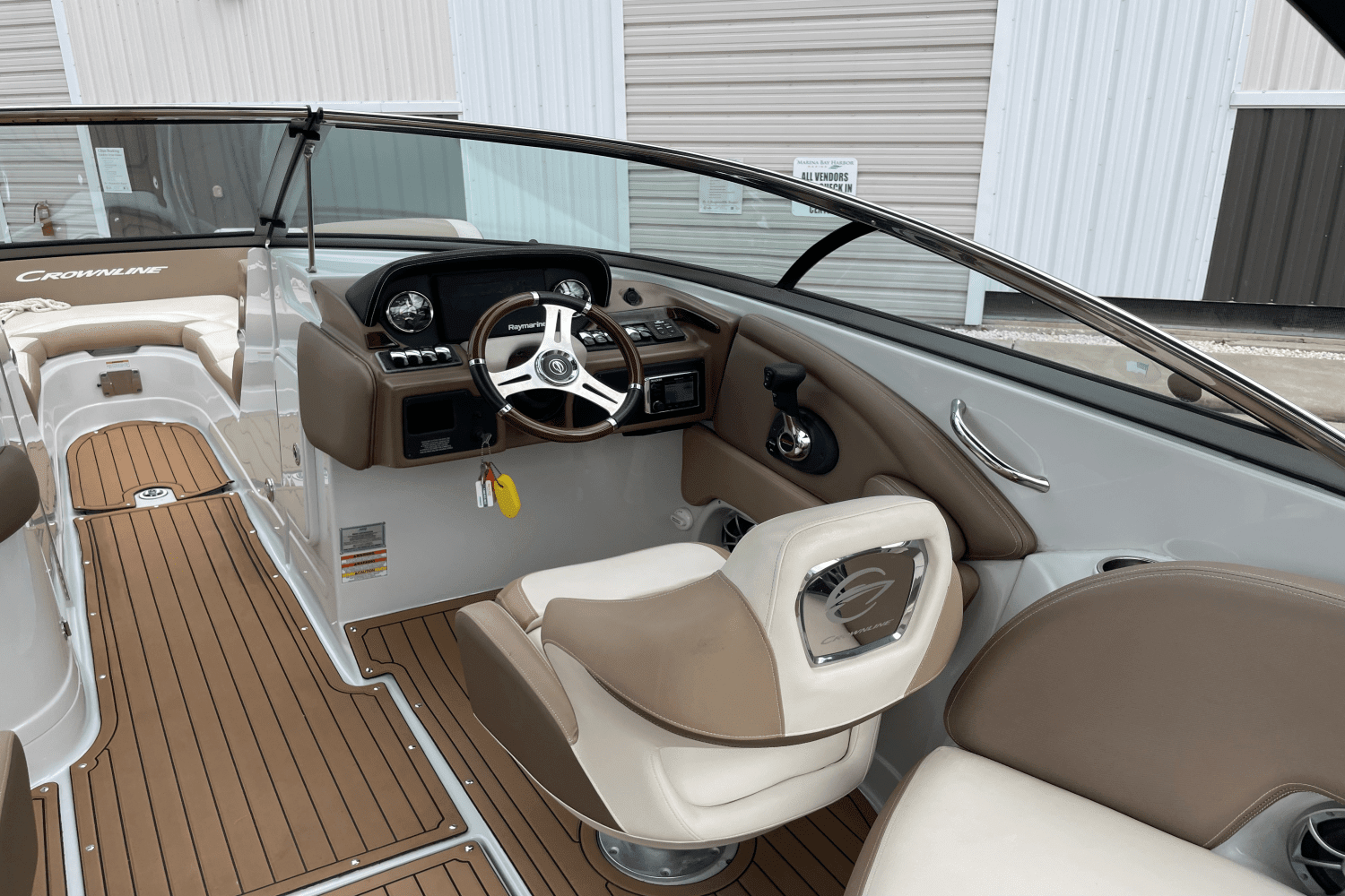 2019 Crownline ECLIPSE E275 XS Image Thumbnail #15