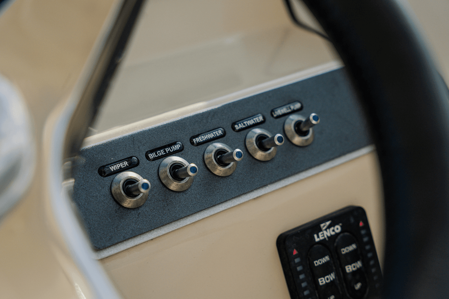 2018 Boston Whaler 230 VANTAGE Image Thumbnail #53