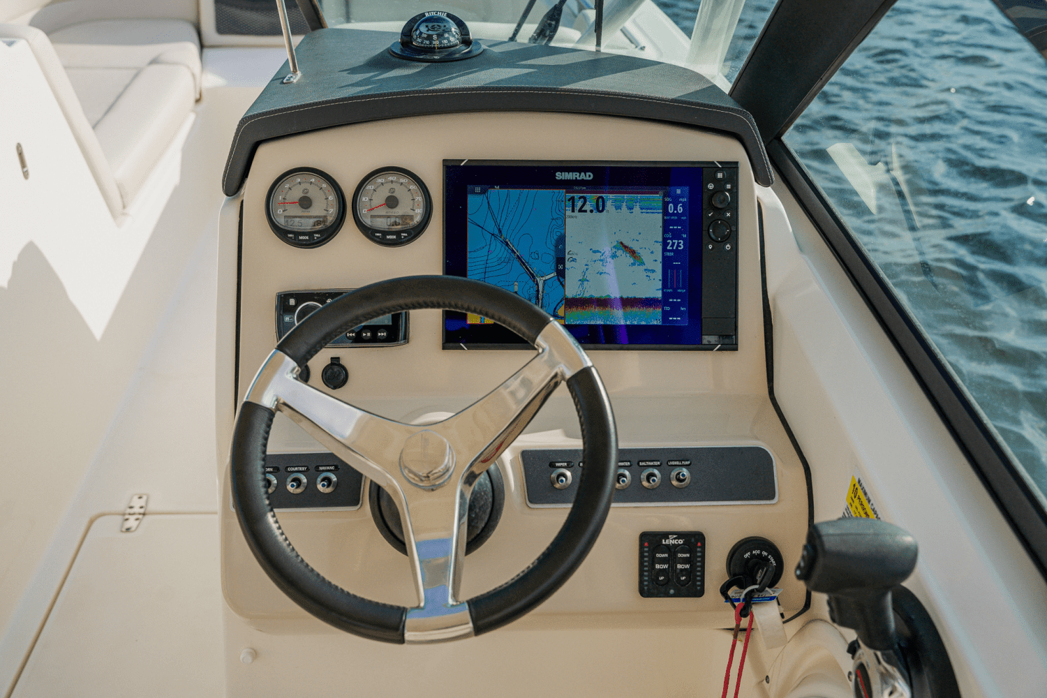 2018 Boston Whaler 230 VANTAGE Image Thumbnail #54