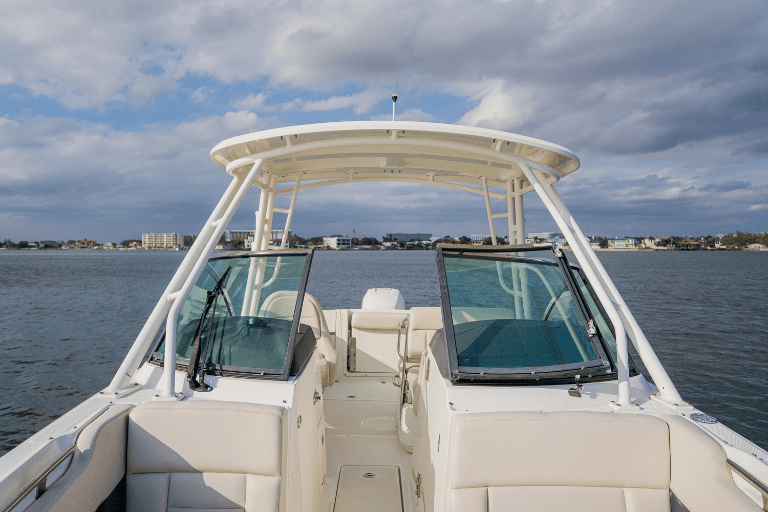 2018 Boston Whaler 230 VANTAGE Image Thumbnail #46