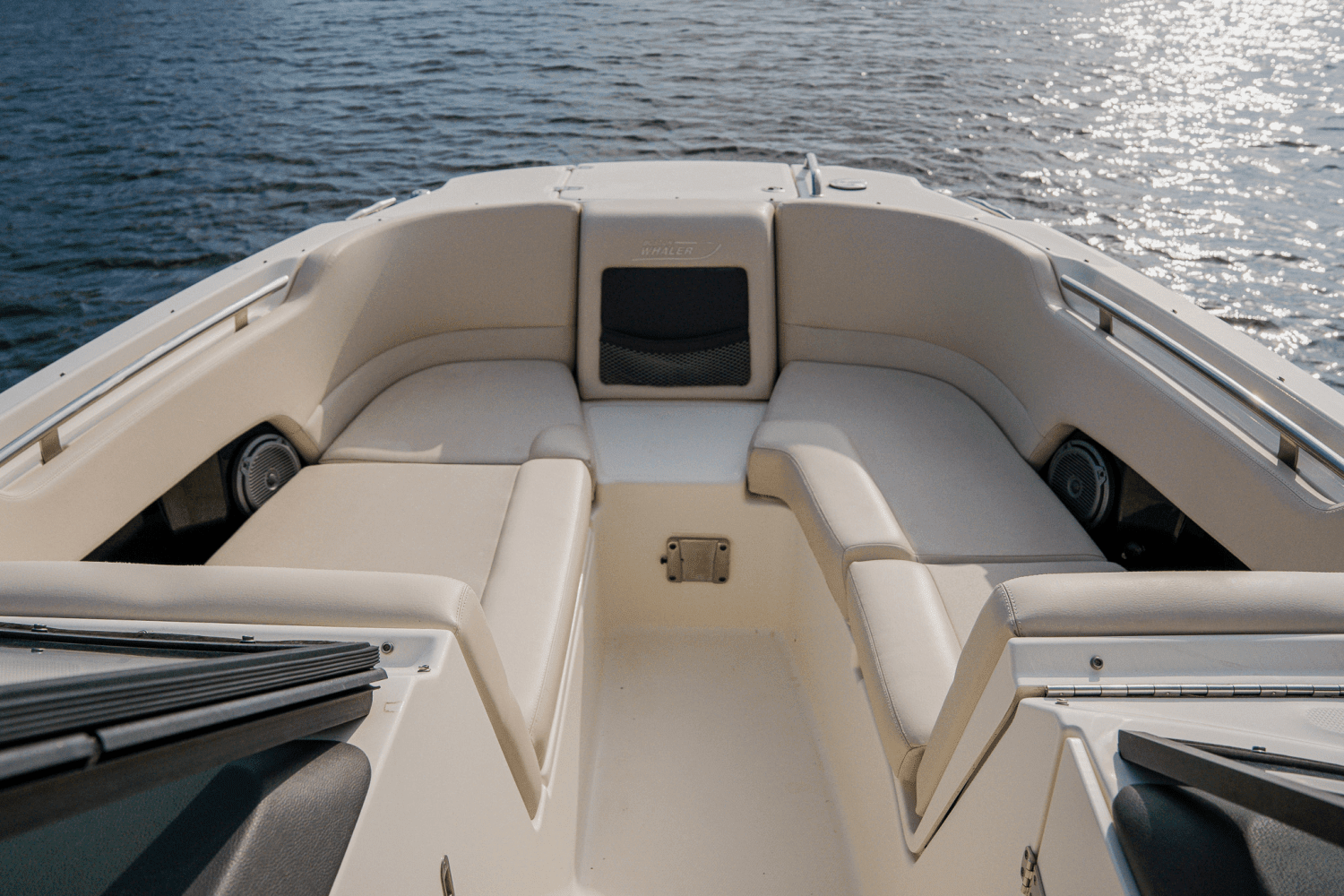 2018 Boston Whaler 230 VANTAGE Image Thumbnail #36