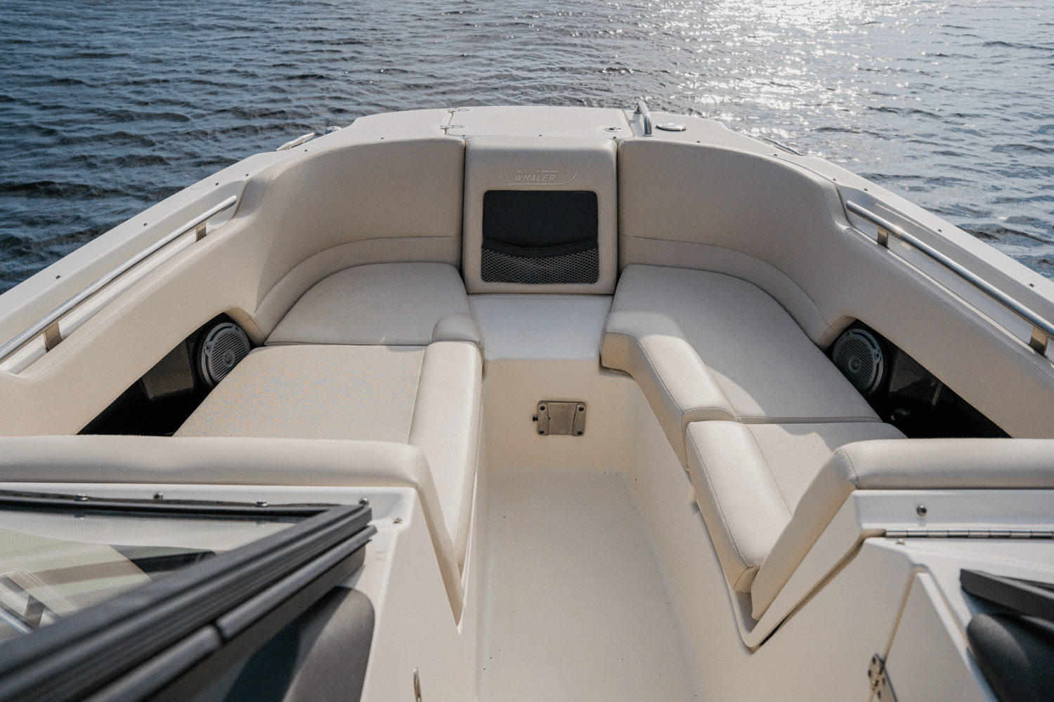2018 Boston Whaler 230 VANTAGE Image Thumbnail #38
