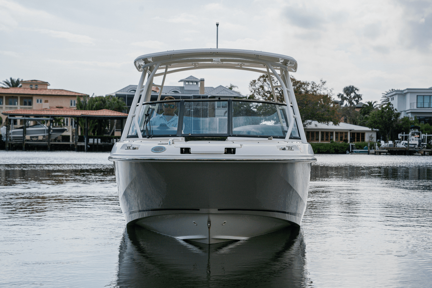 2018 Boston Whaler 230 VANTAGE Image Thumbnail #19