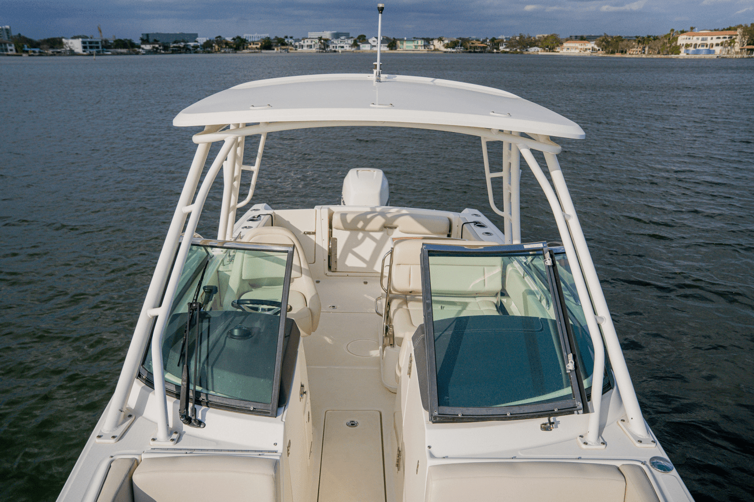 2018 Boston Whaler 230 VANTAGE Image Thumbnail #47
