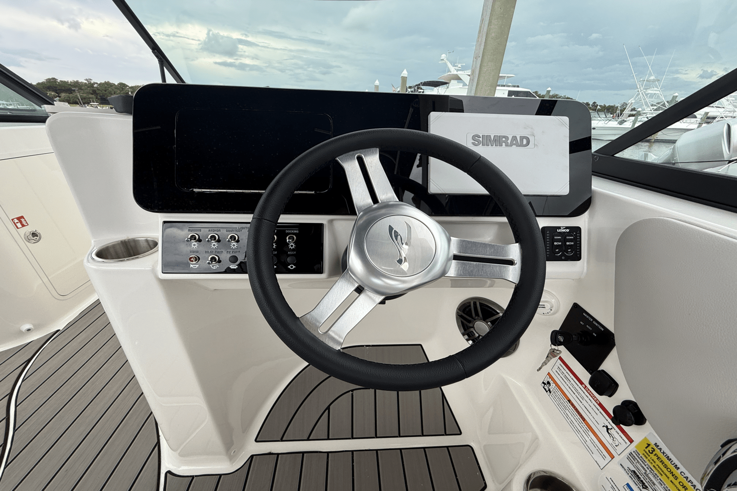 2026 Sea Ray SDX 230 Outboard Image Thumbnail #13