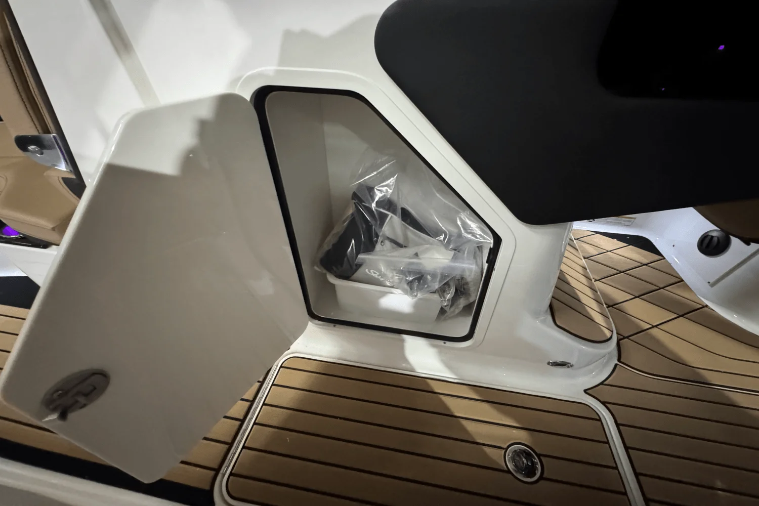 2025 Sea Ray SLX 260 Surf Image Thumbnail #39