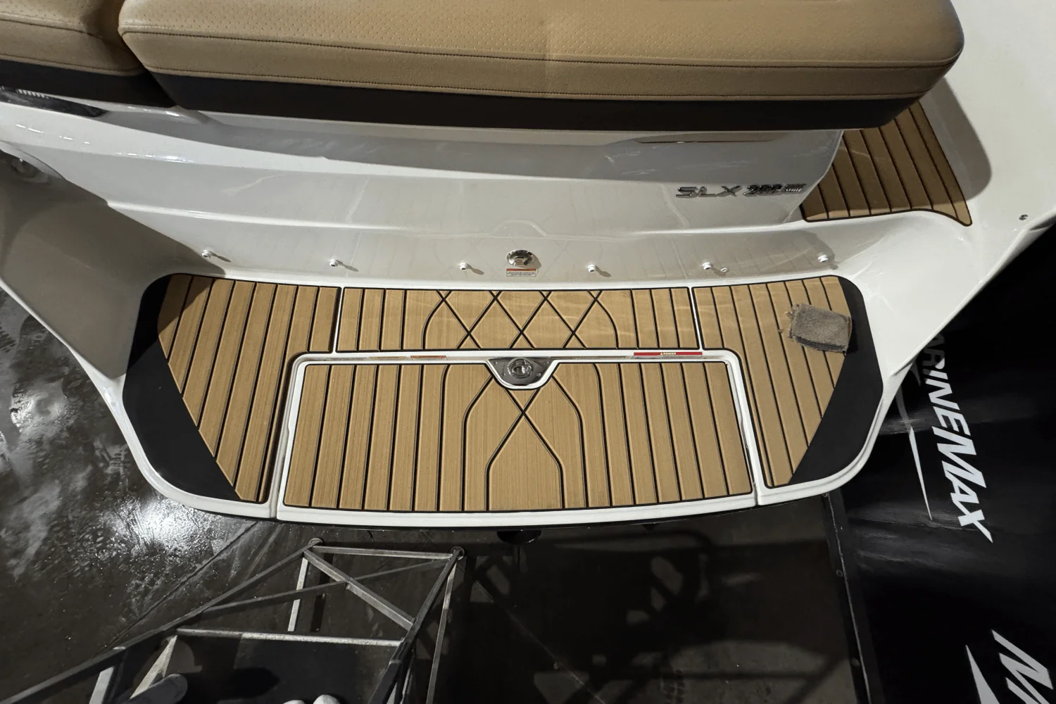 2025 Sea Ray SLX 260 Surf Image Thumbnail #6