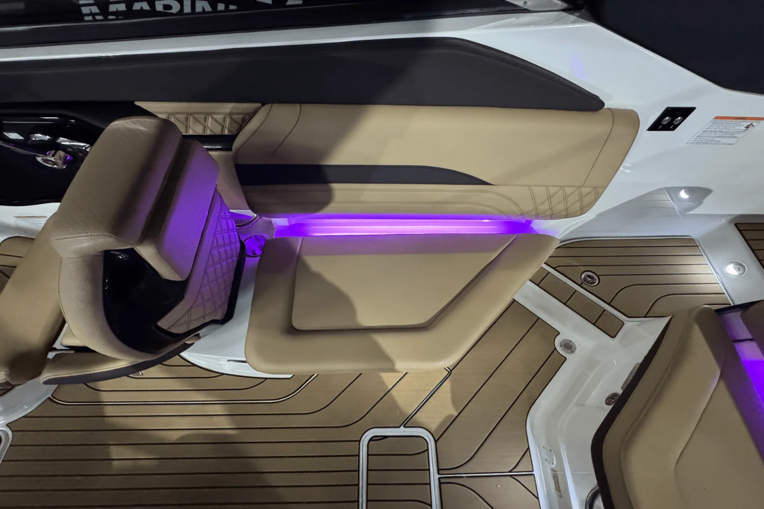 2025 Sea Ray SLX 260 Surf Image Thumbnail #18