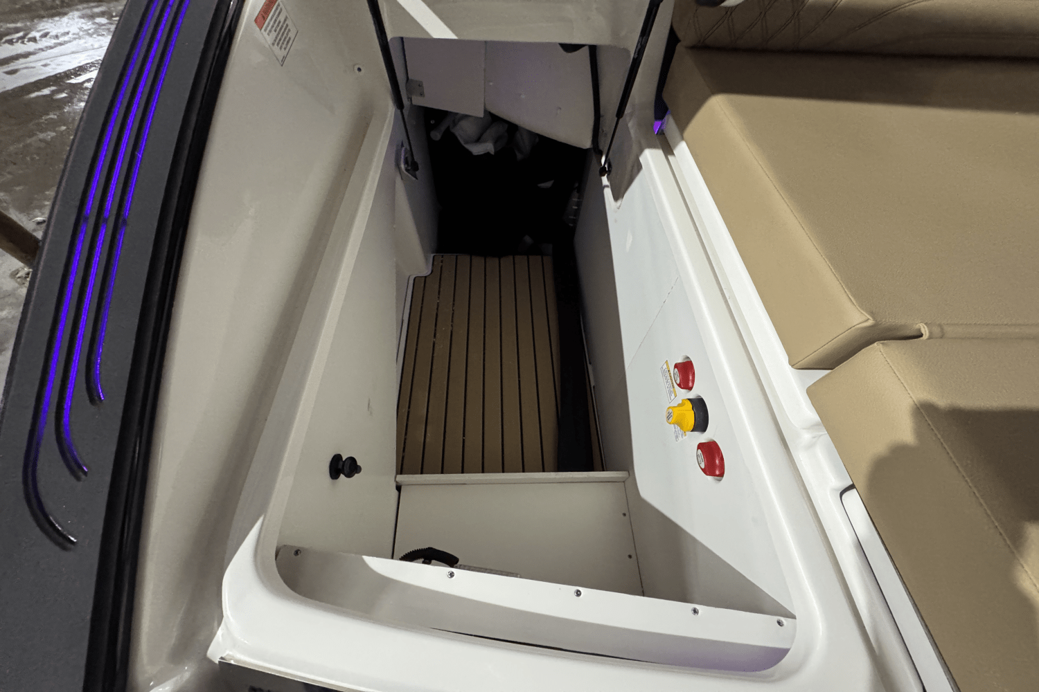 2025 Sea Ray SLX 260 Surf Image Thumbnail #10