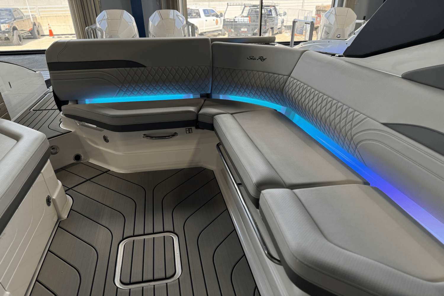 2025 Sea Ray SLX 280 Image Thumbnail #18