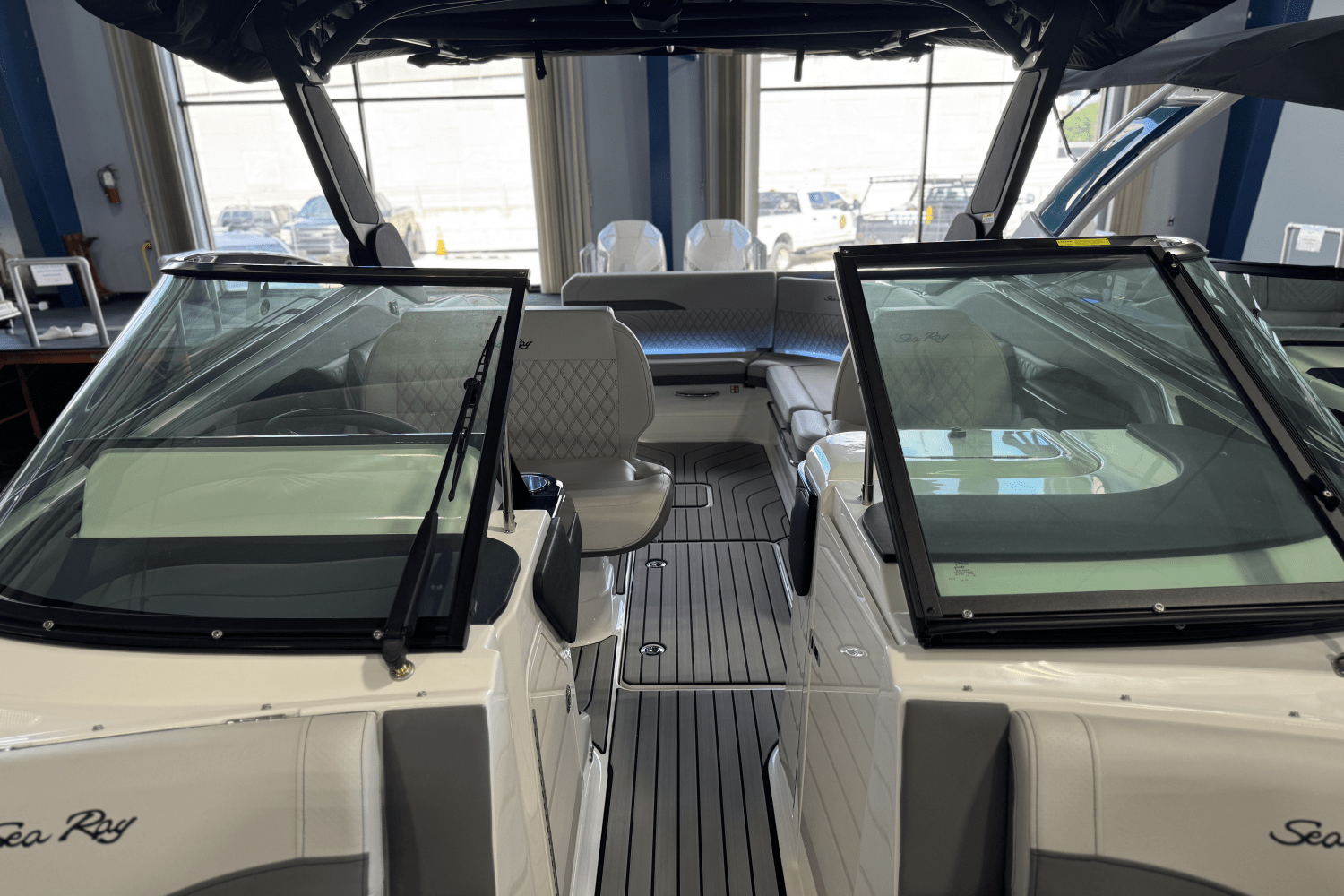 2025 Sea Ray SLX 280 Image Thumbnail #15