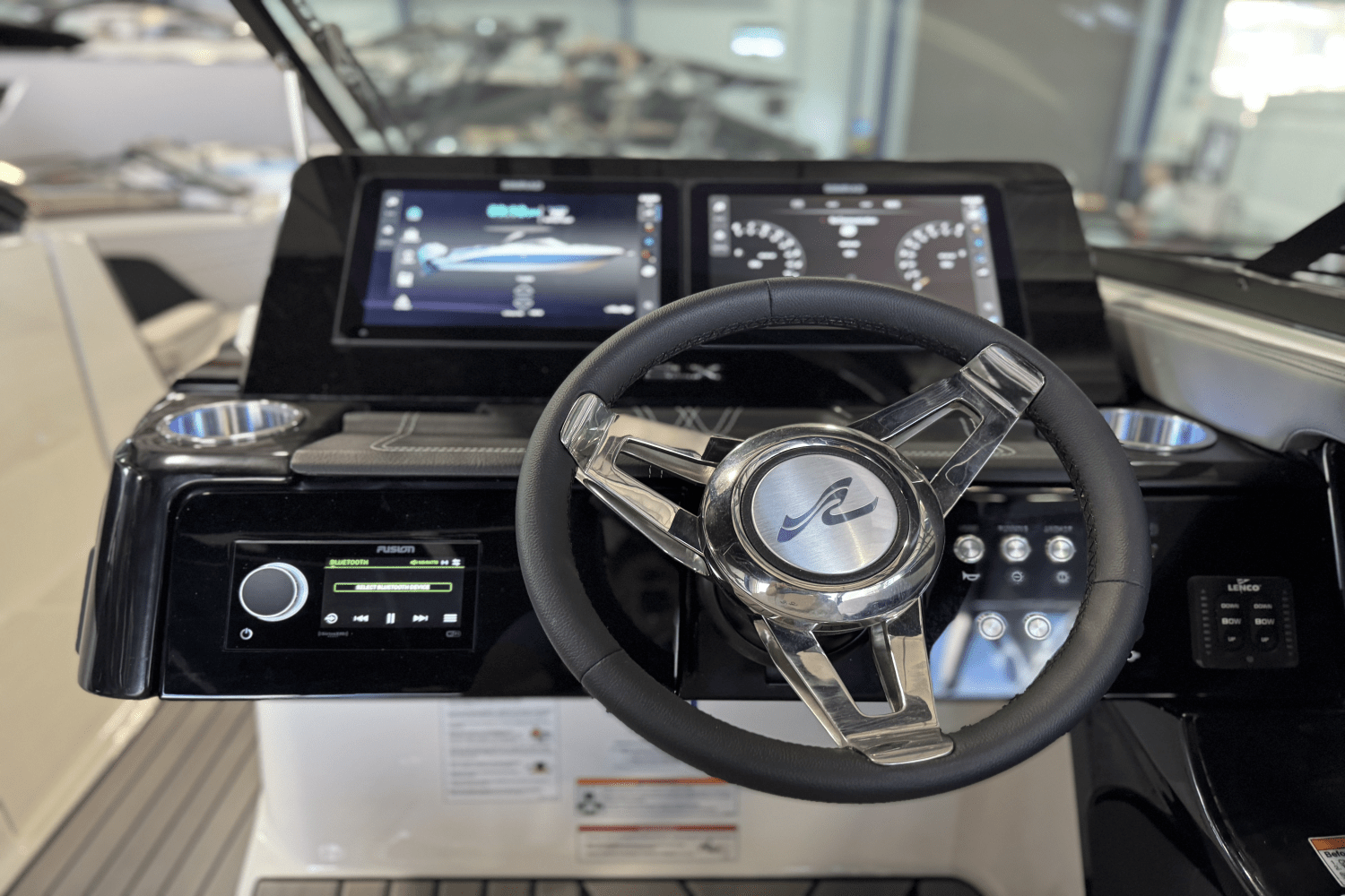 2025 Sea Ray SLX 280 Image Thumbnail #7