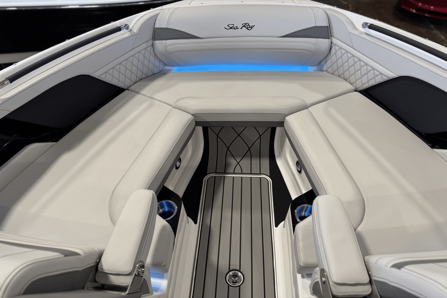 2025 Sea Ray SLX 280 Image Thumbnail #14