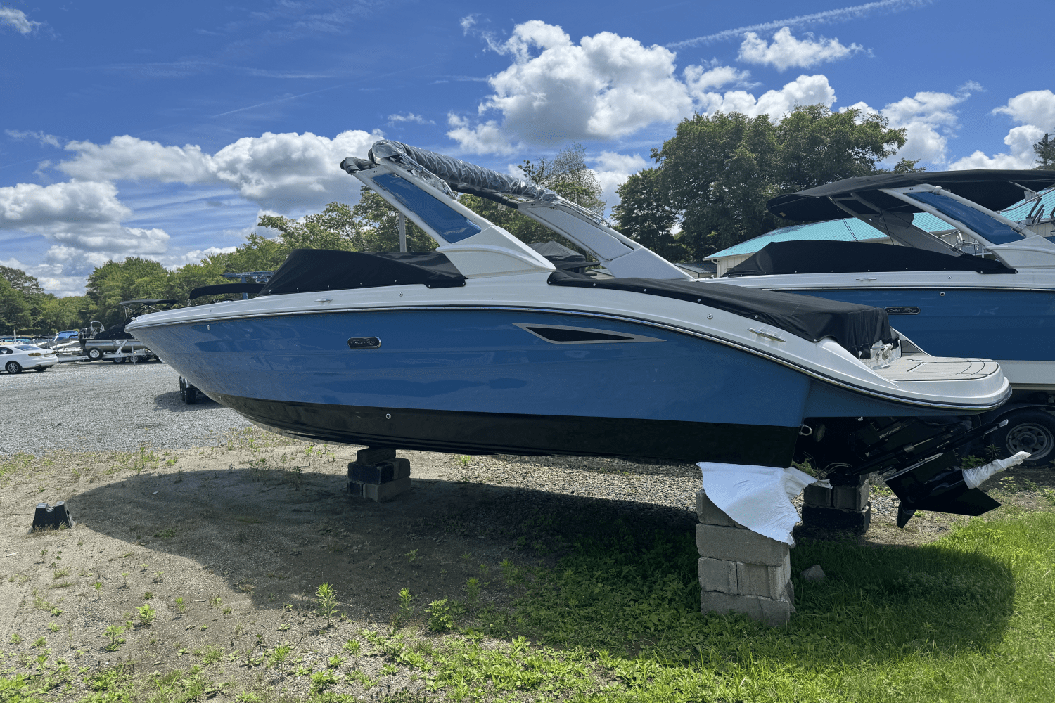 2025 Sea Ray SDX 270 Image Thumbnail #5