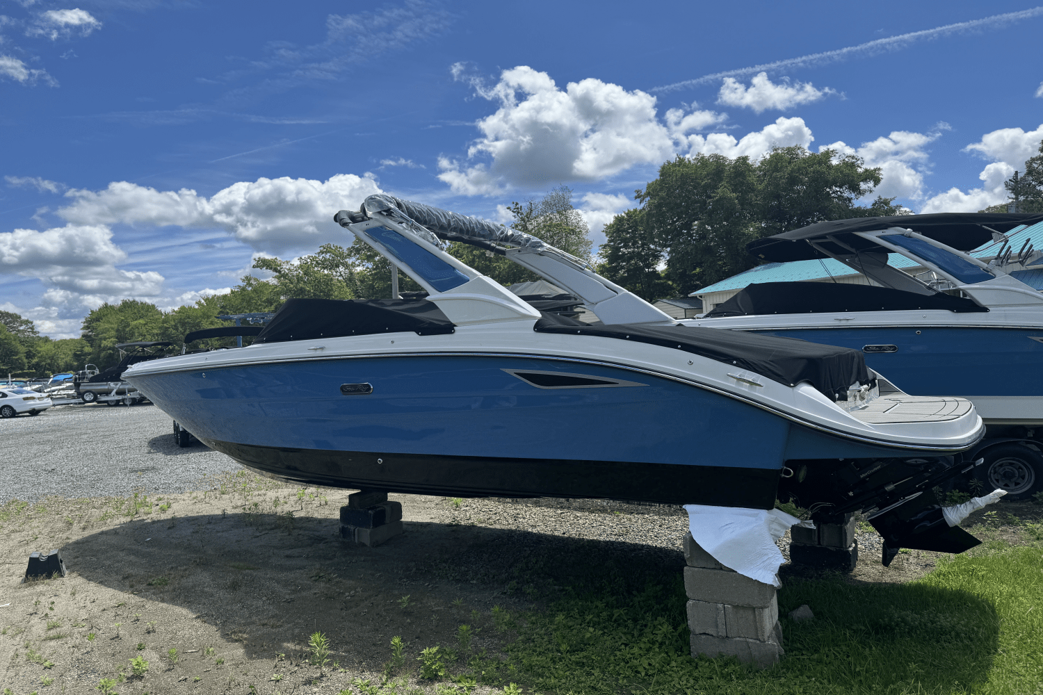 2025 Sea Ray SDX 270 Image Thumbnail #4