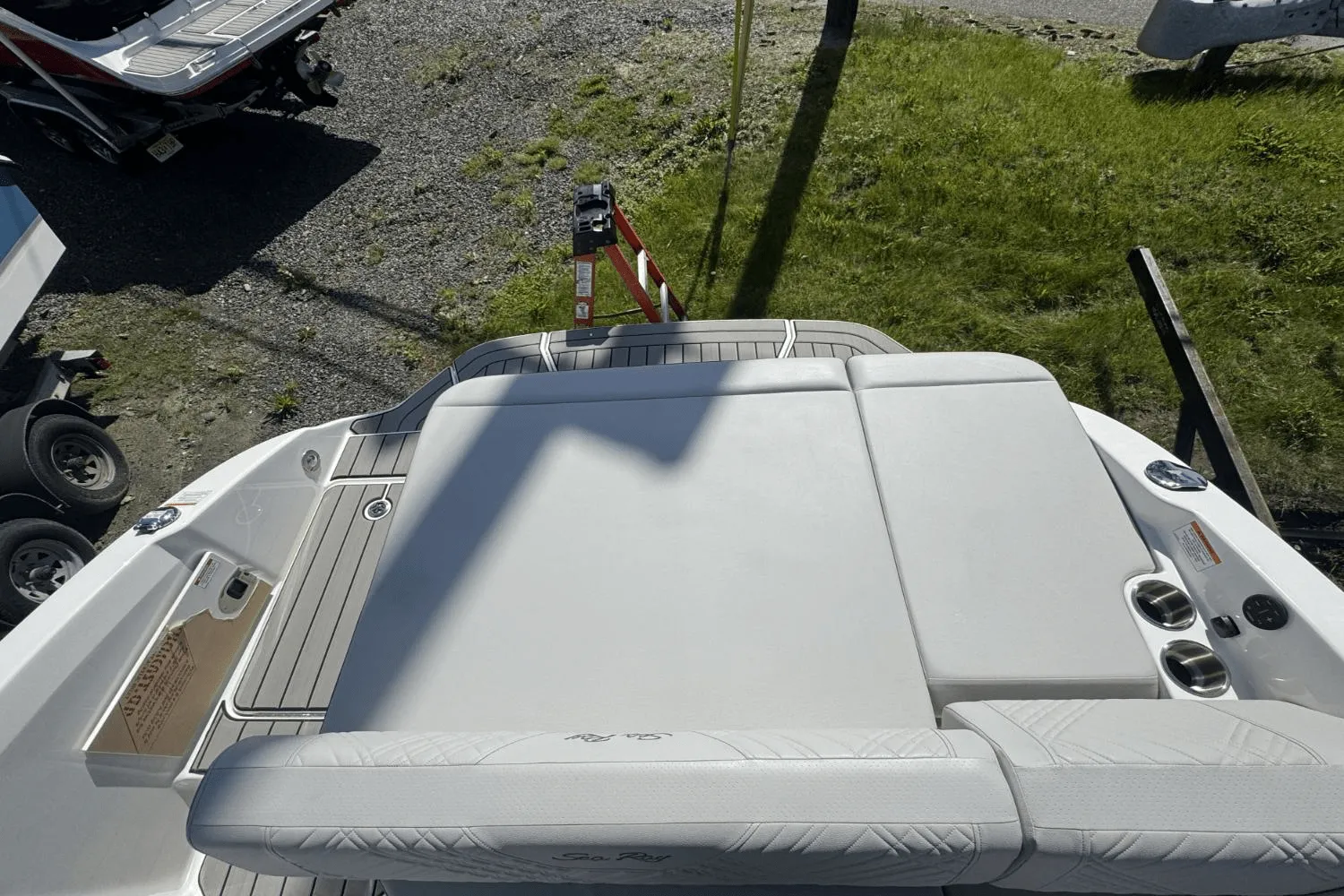 2025 Sea Ray SDX 270 Image Thumbnail #14