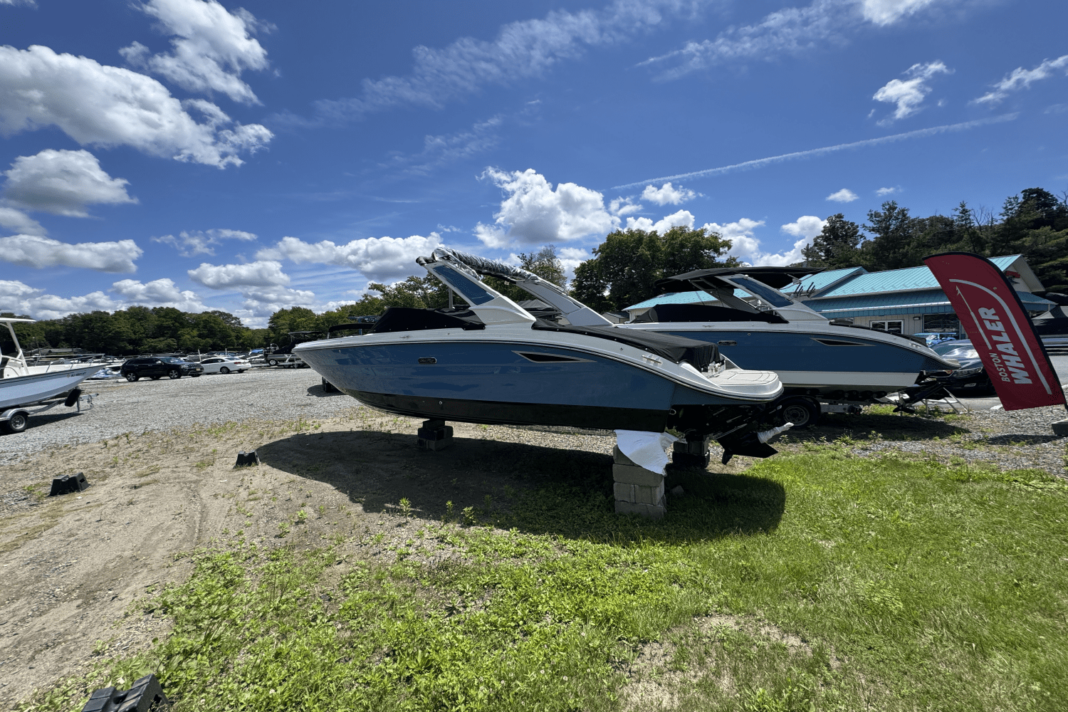 2025 Sea Ray SDX 270 Image Thumbnail #2